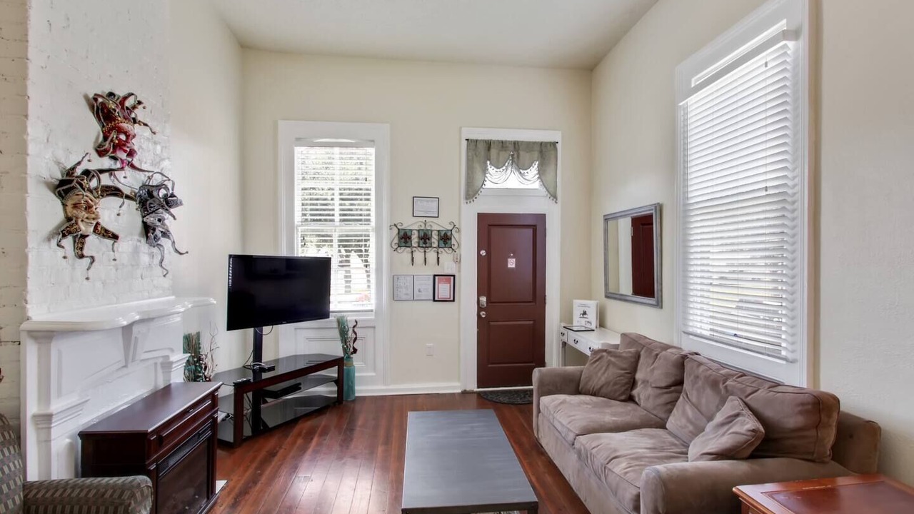 Photo of Livingroom in Tulane - Gravier