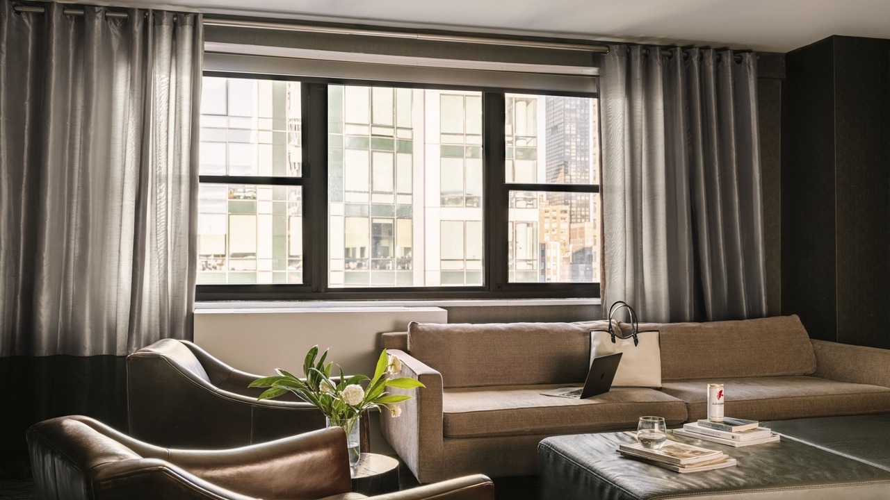 Photo of Livingroom in Tudor City