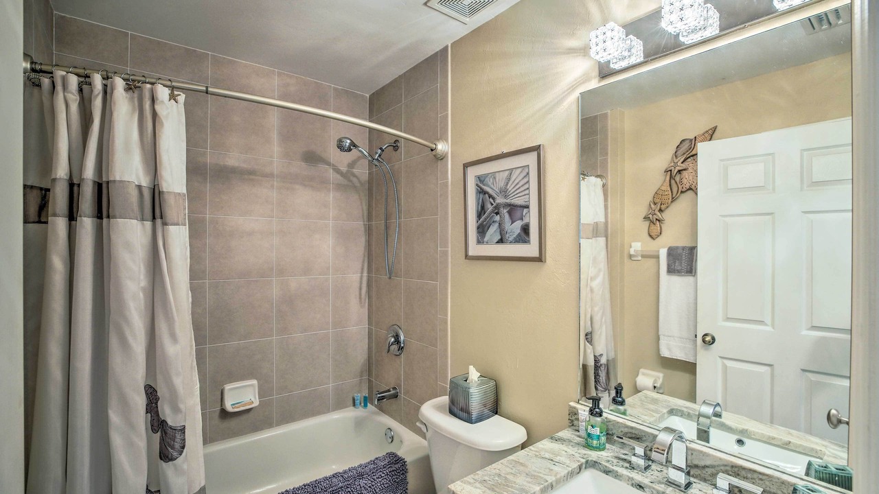 Photo of Bathroom in Trafalgar