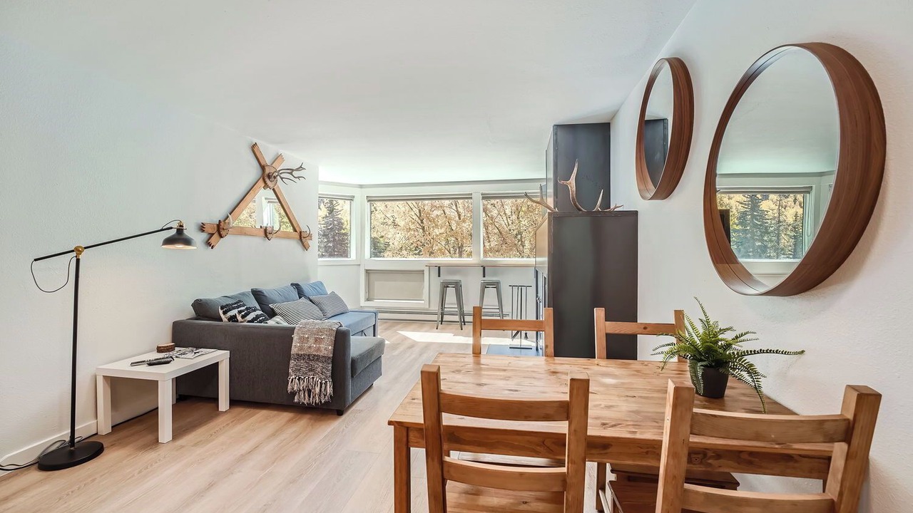 Photo of Livingroom in Vail