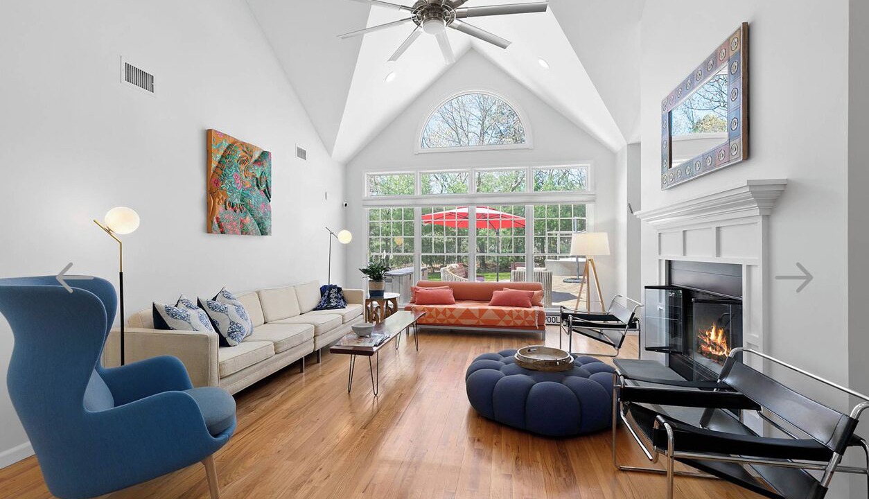 Photo of Livingroom in East Hampton