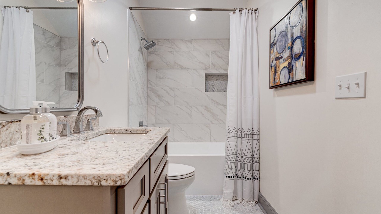 Photo of Bathroom in Freret