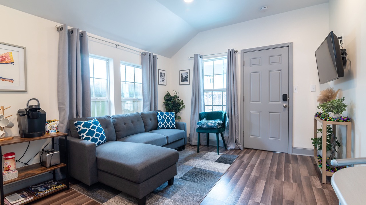 Photo of Livingroom in Freret