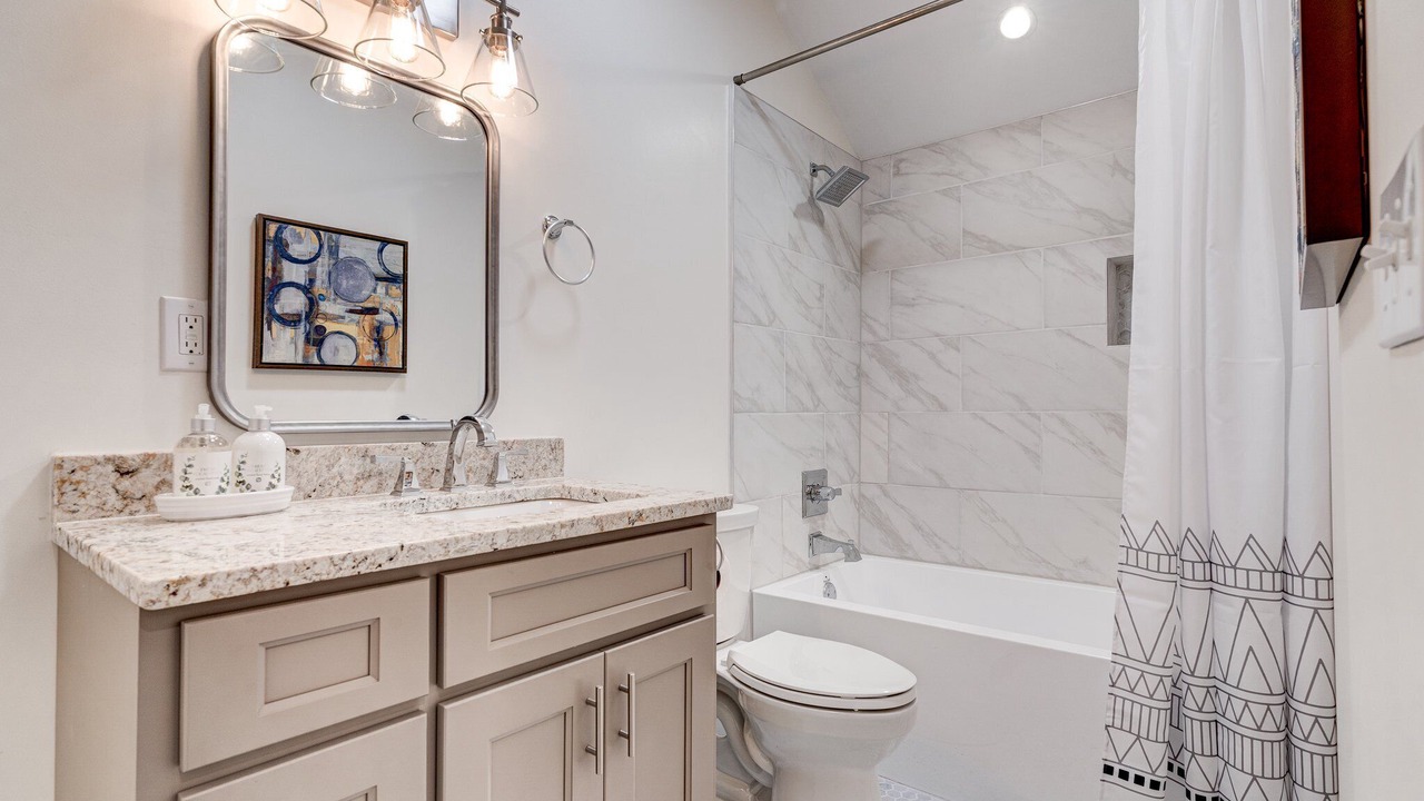 Photo of Bathroom in Freret