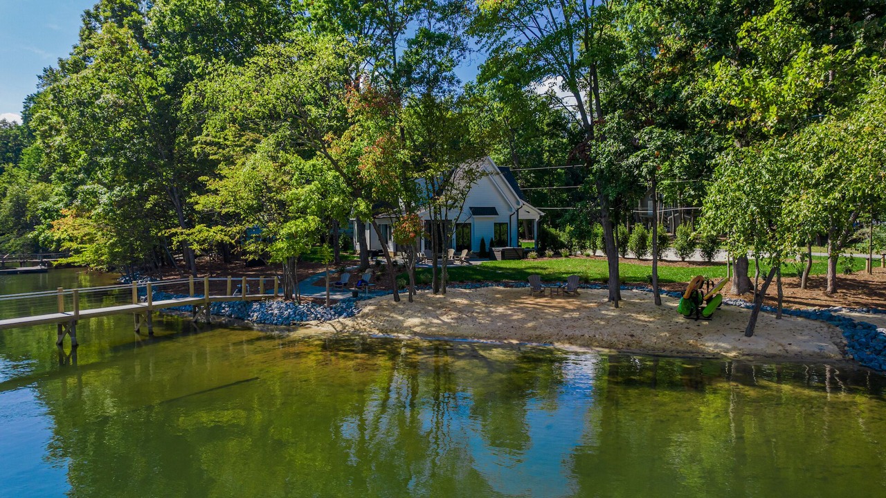 Photo of Outdoor in Mayhew