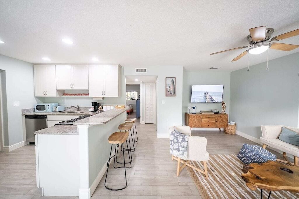 Photo of Bedroom in Crescent Beach
