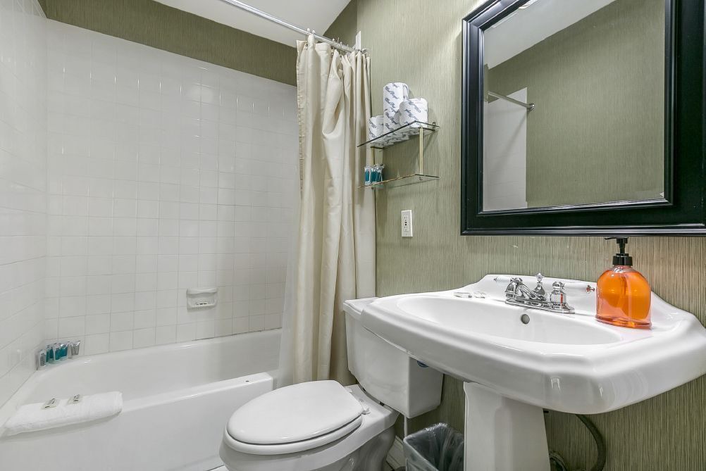 Photo of Bathroom in Mid-City