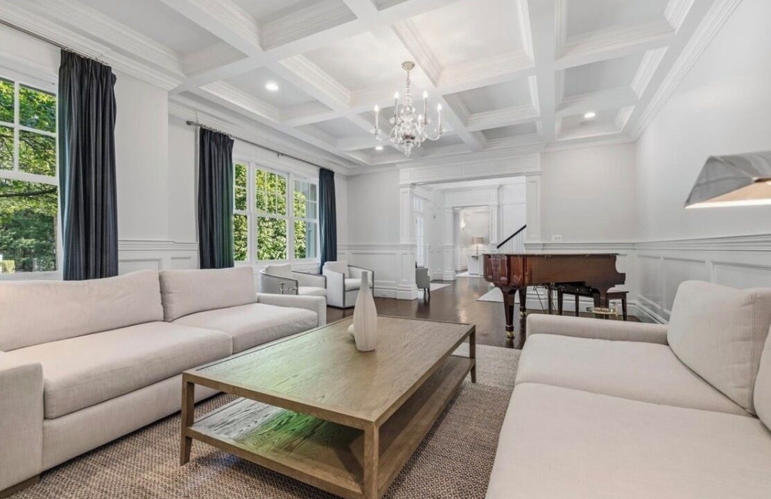 Photo of Livingroom in Sagaponack