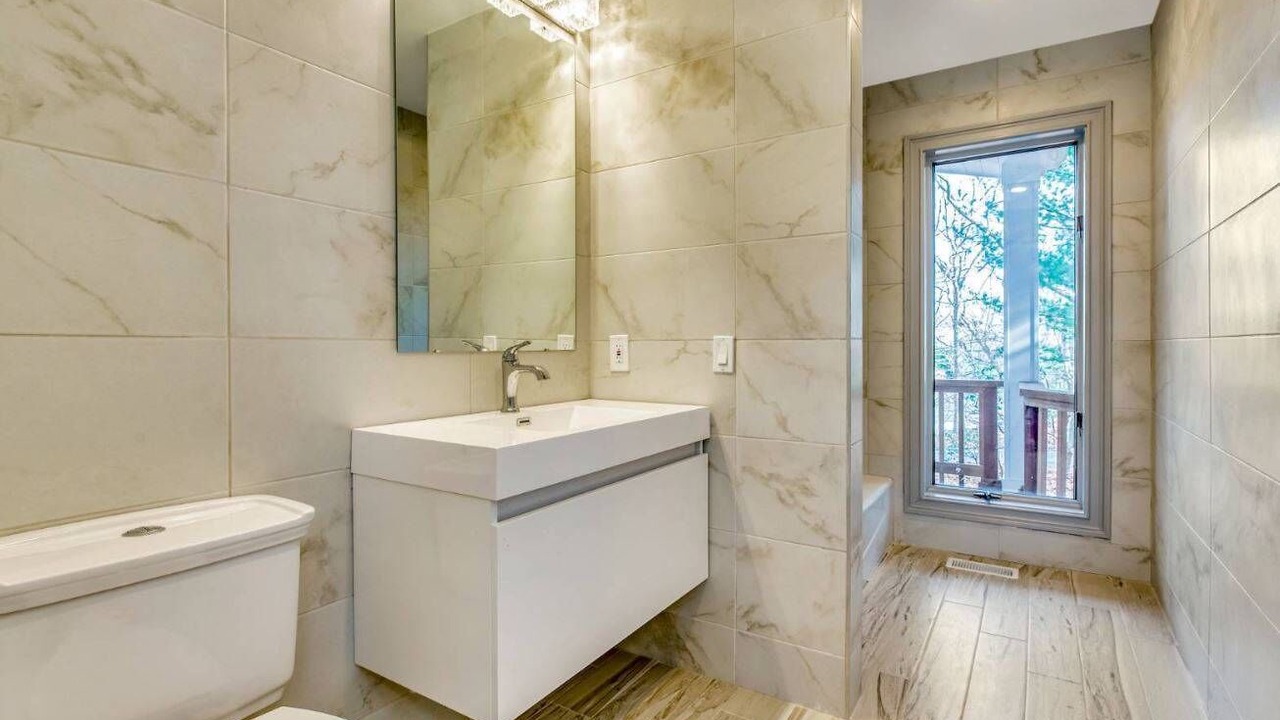 Photo of Bathroom in Northwest Harbor