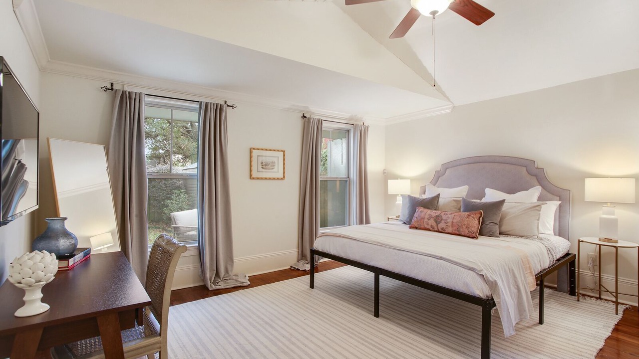 Photo of Bedroom in Mid-City District