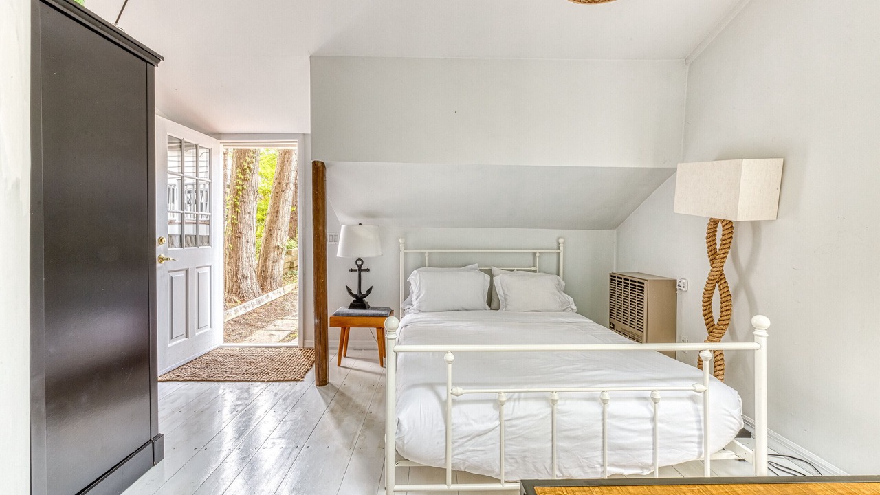 Photo of Bedroom in Springs