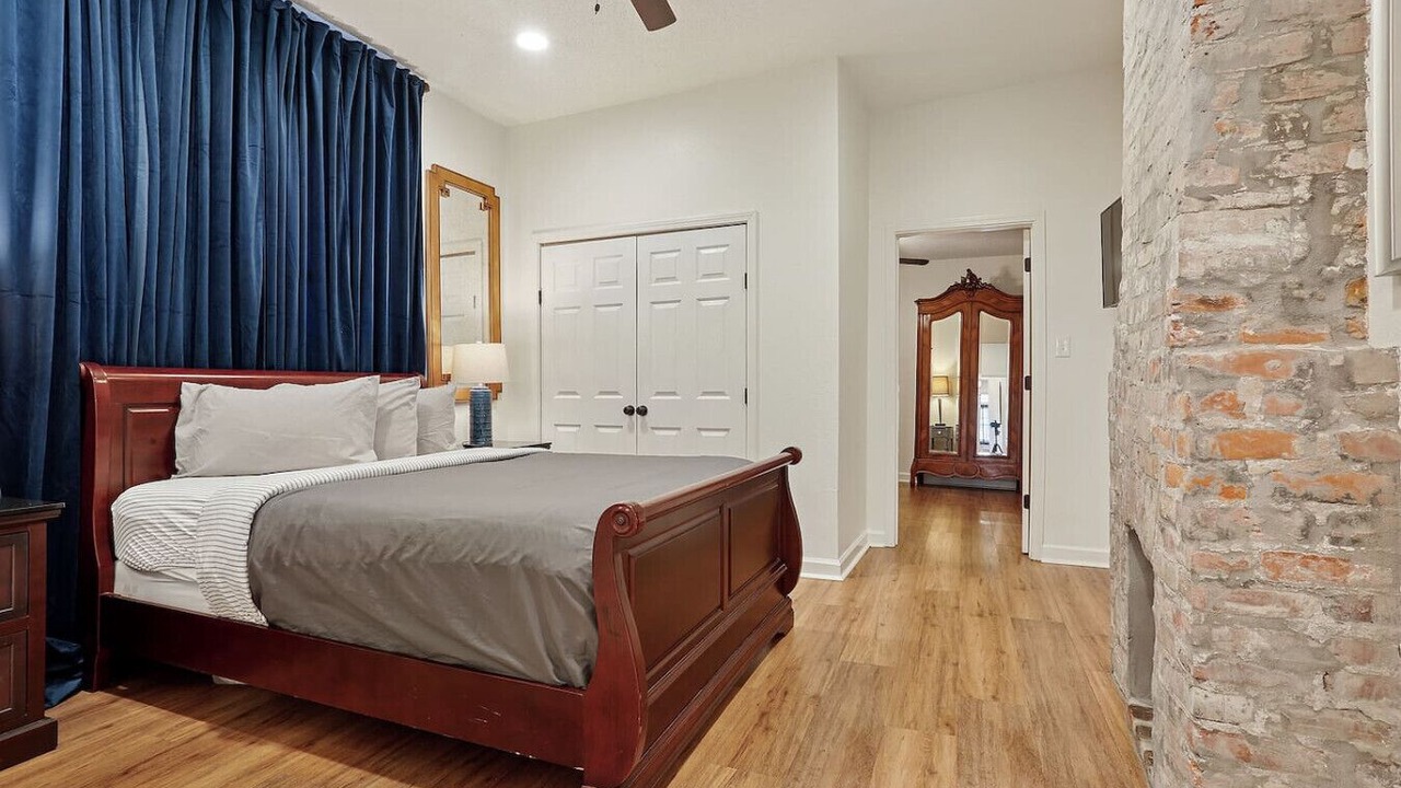 Photo of Bedroom in Tulane - Gravier