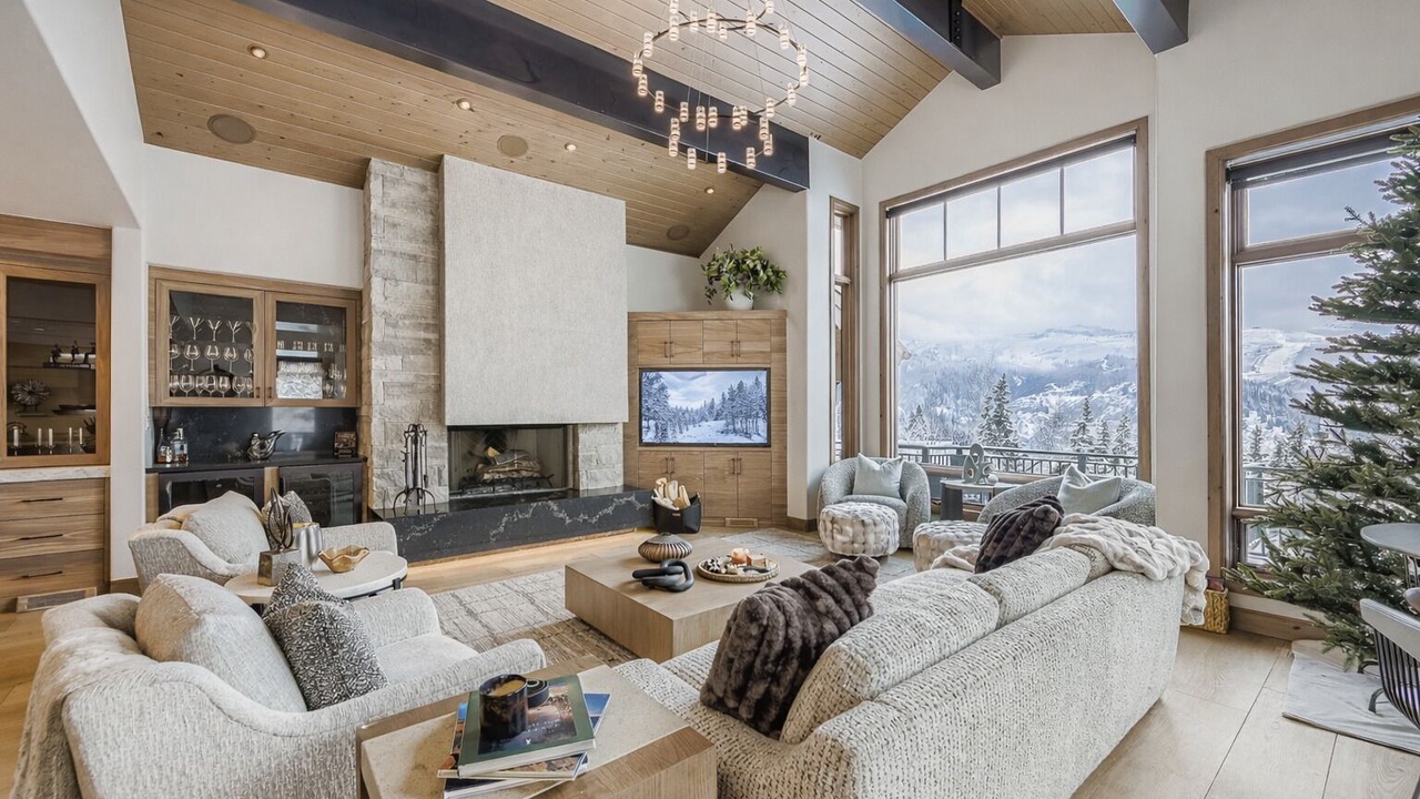 Photo of Livingroom in Deer Valley