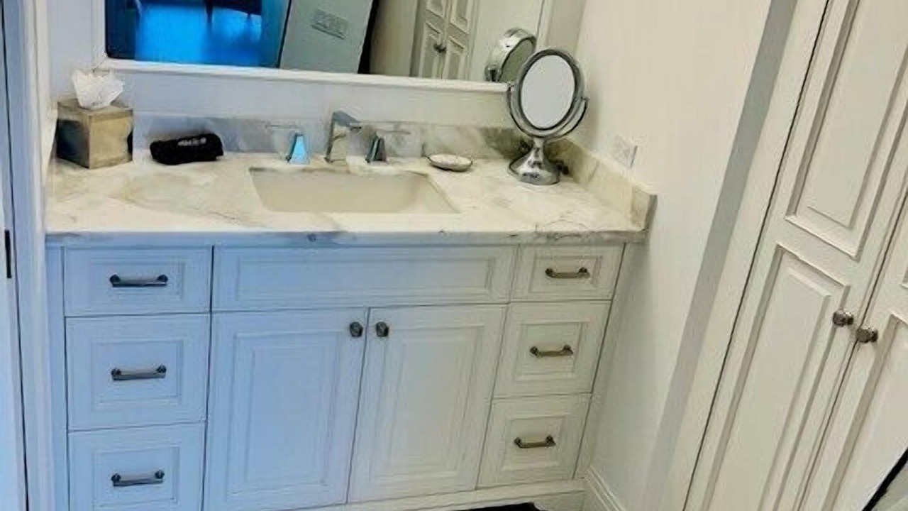 Photo of Bathroom in Park Shore