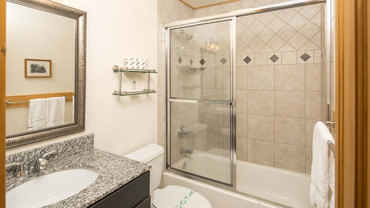 Photo of Bathroom in Seven Devils