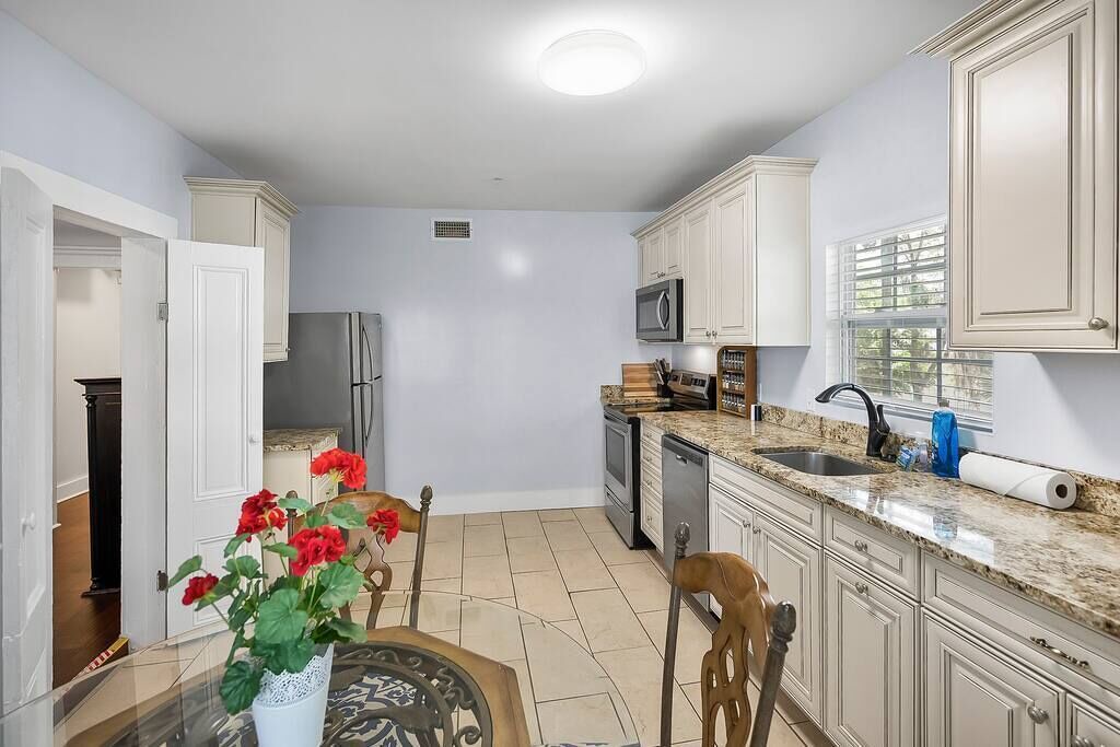 Photo of Kitchen in Downtown Historic District