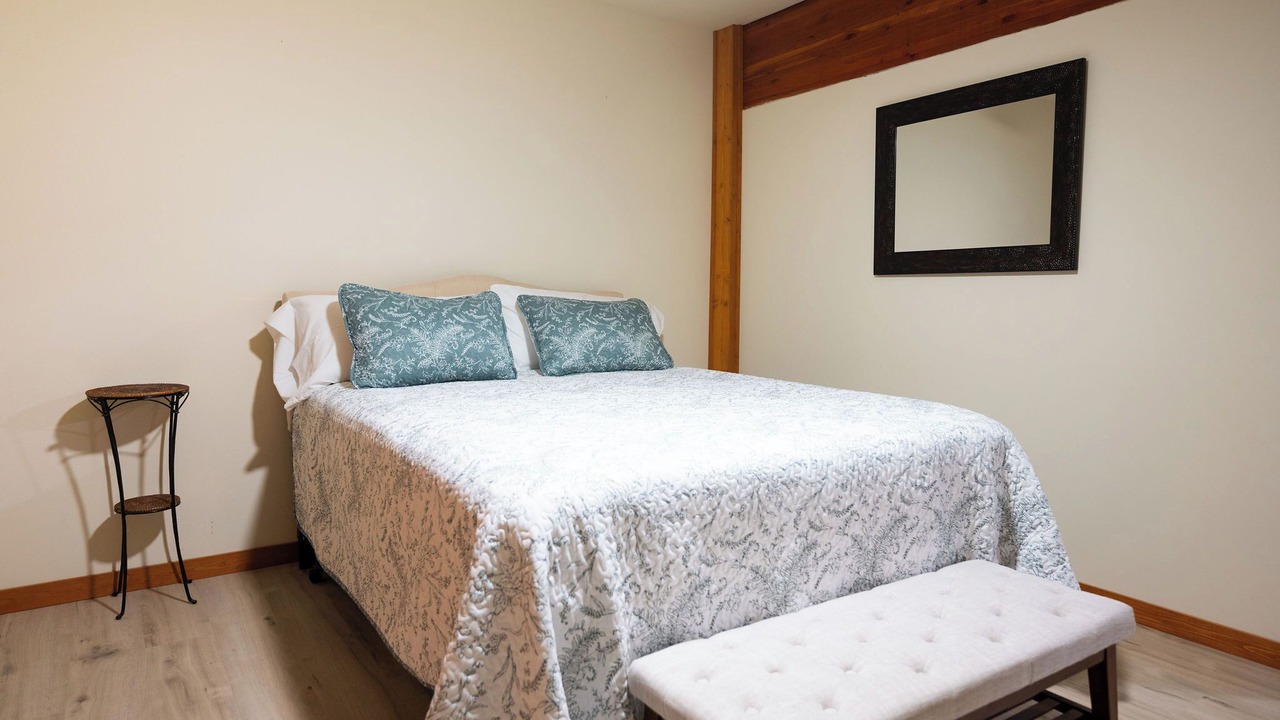 Photo of Bedroom in Lakeside
