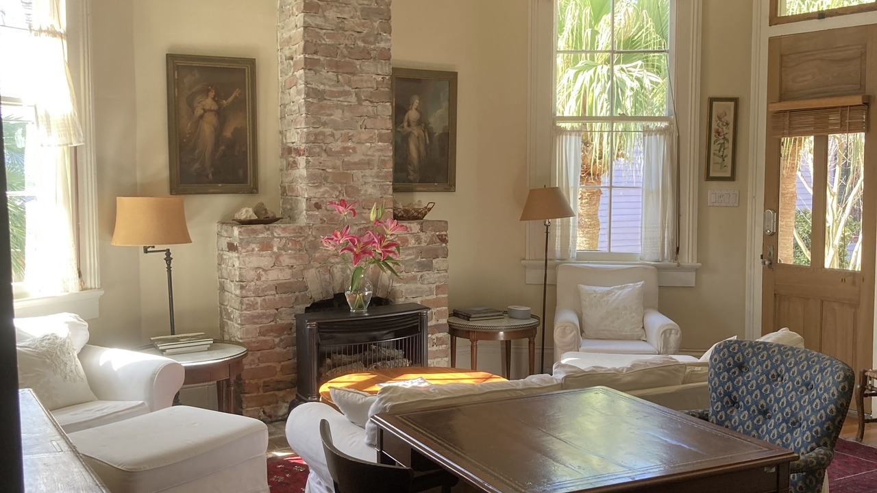 Photo of Livingroom in Esplanade Ridge