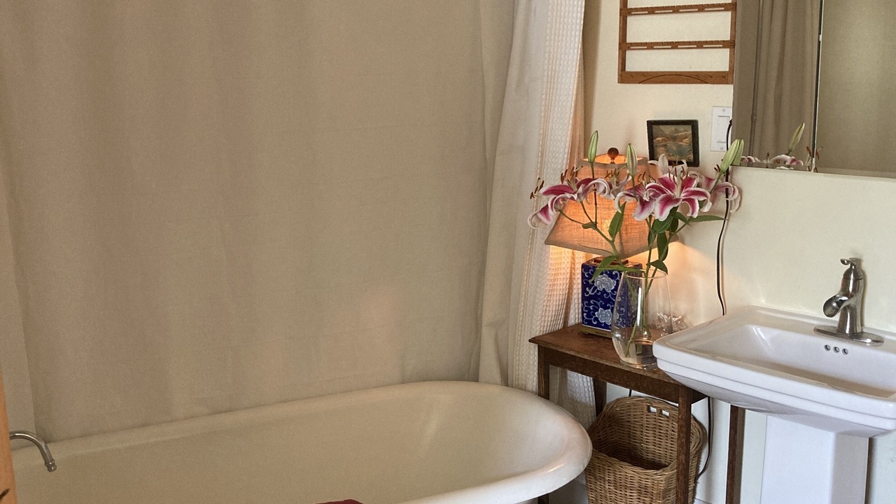 Photo of Bathroom in Esplanade Ridge