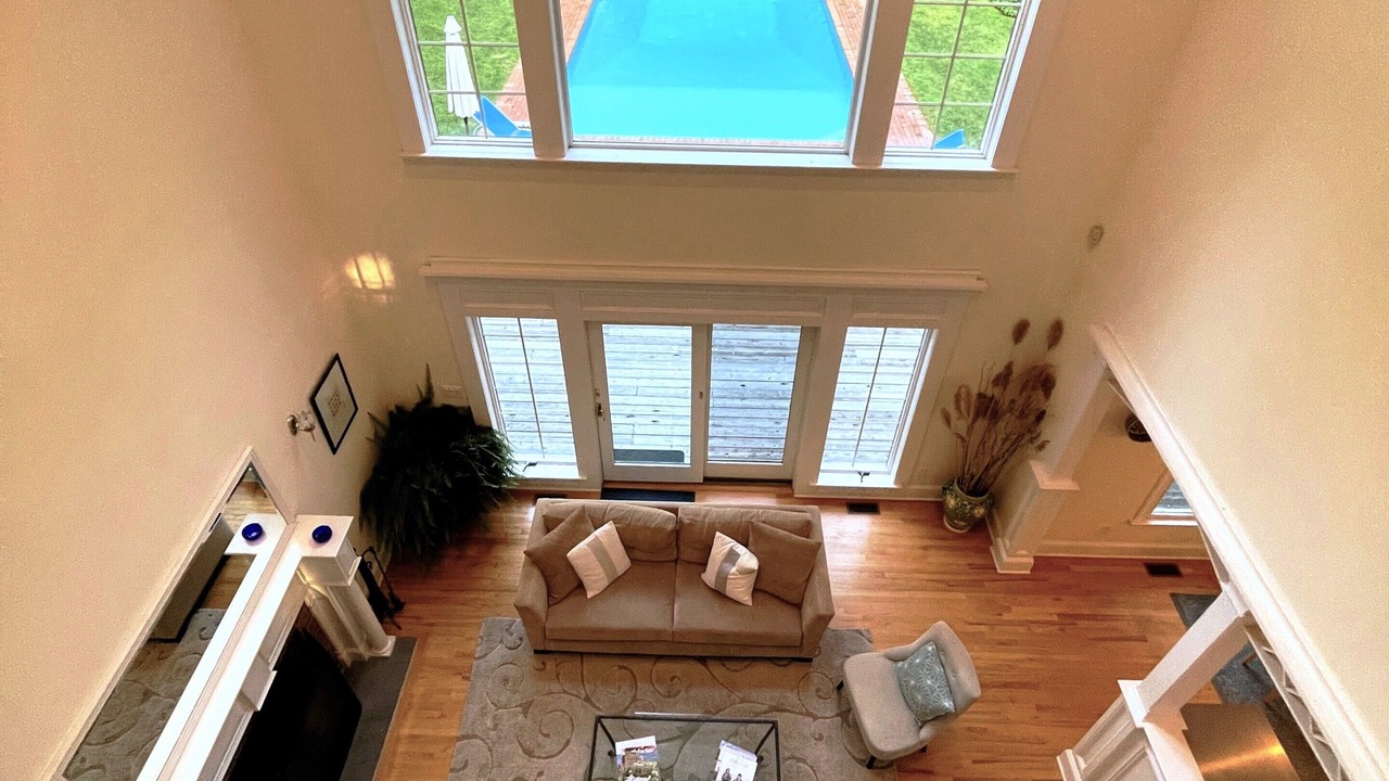 Photo of Livingroom in Northwest Harbor