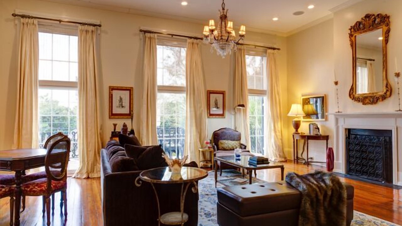 Photo of Livingroom in Garden District