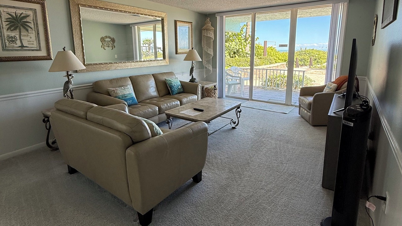 Photo of Livingroom in Crescent Beach