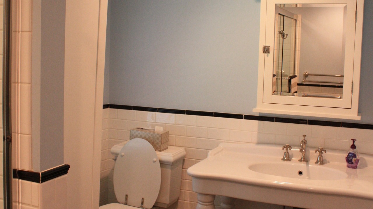 Photo of Bathroom in Village of East Hampton