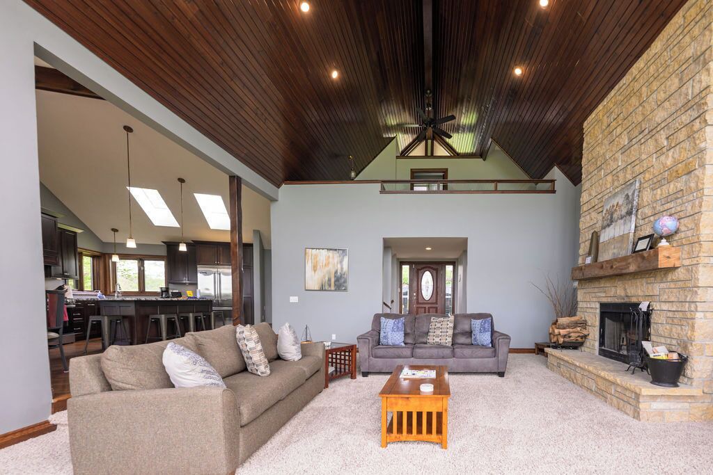 Photo of Livingroom in The Galena Territory