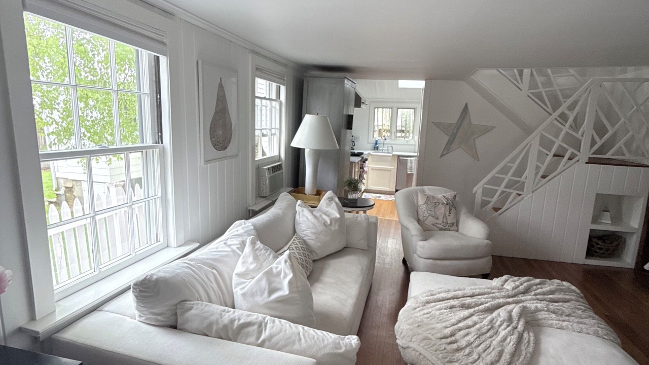 Photo of Livingroom in Westport