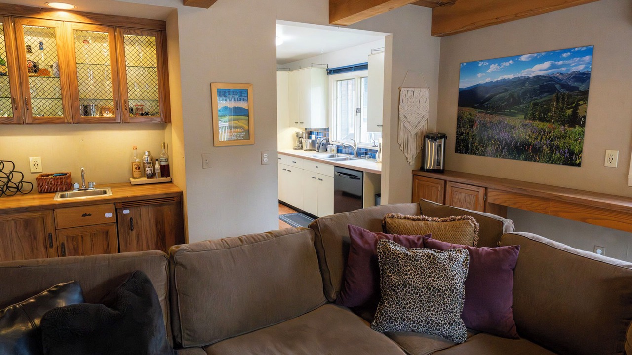 Photo of Livingroom in Vail