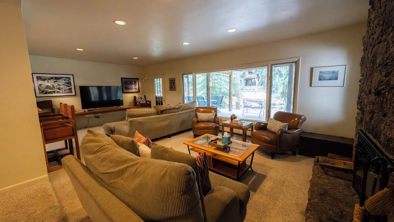 Photo of Livingroom in Vail