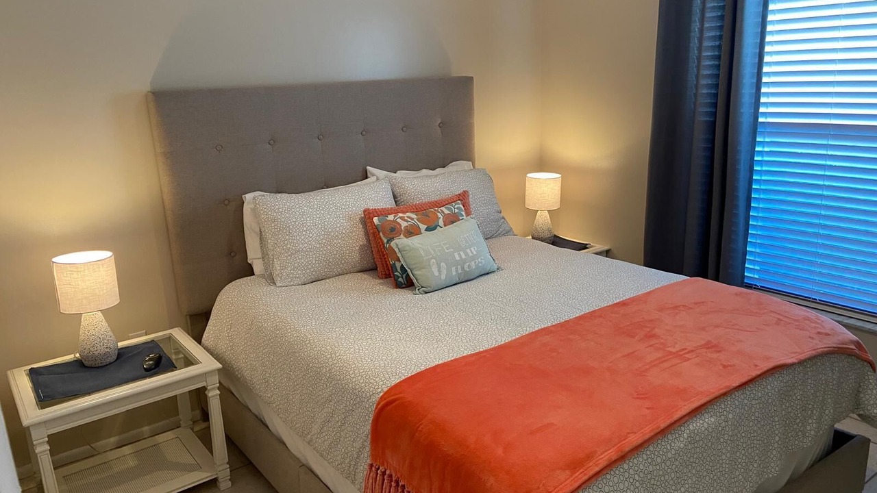 Photo of Bedroom in Grey Oaks