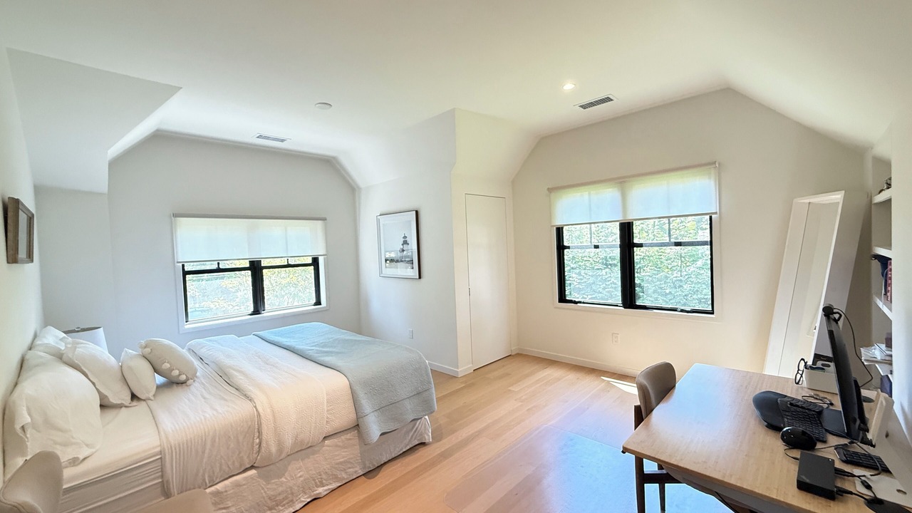 Photo of Bedroom in East Hampton North