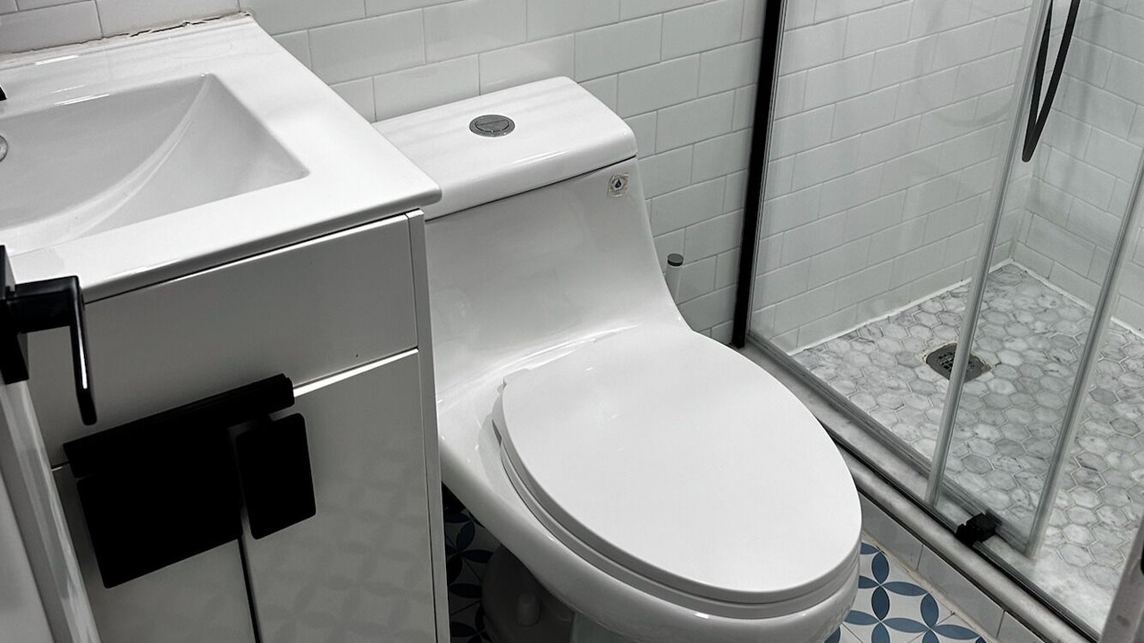 Photo of Bathroom in Bushwick