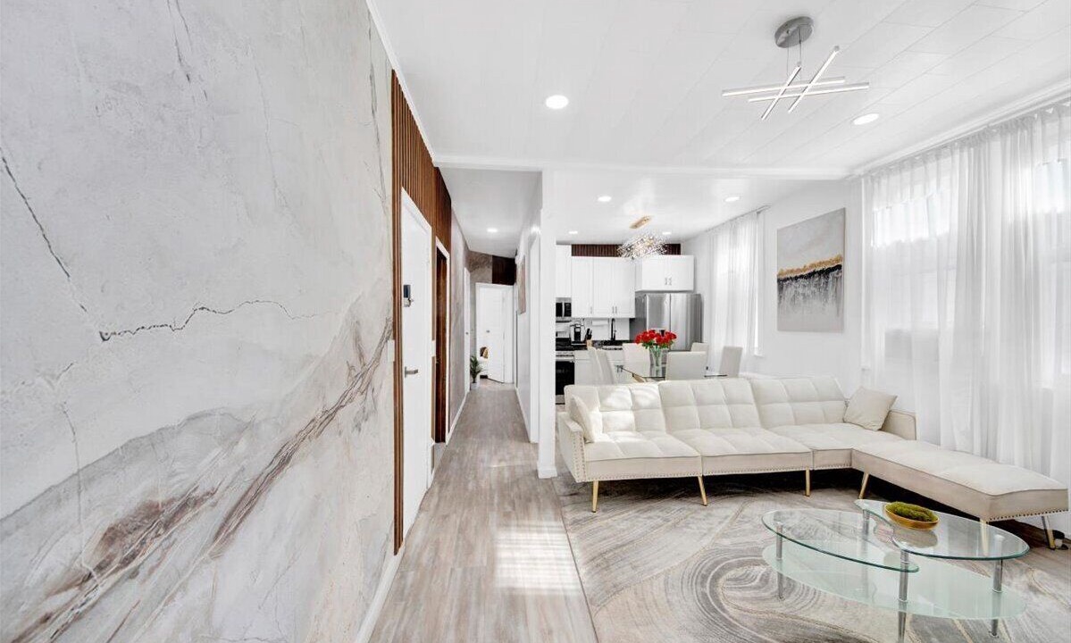 Photo of Livingroom in Southeast Yonkers