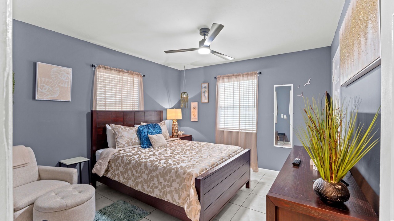 Photo of Bedroom in Riviera Beach