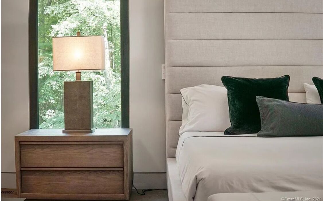 Photo of Bedroom in Redding Ridge