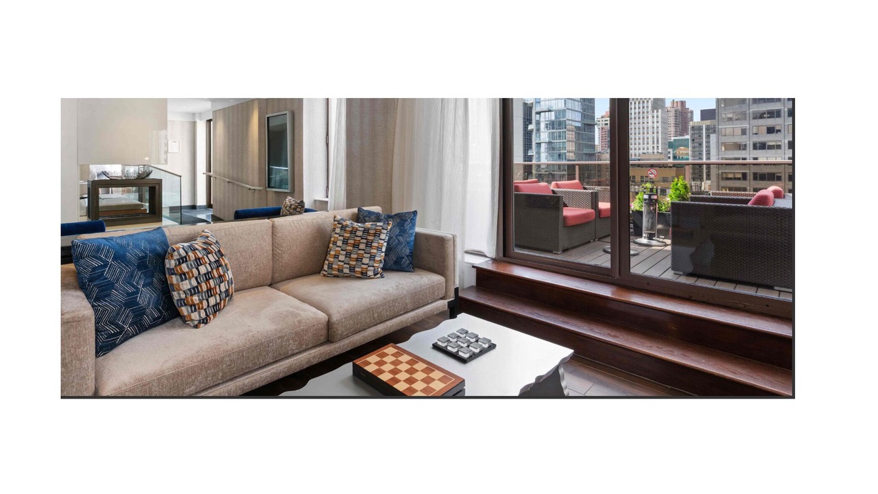 Photo of Livingroom in Midtown East