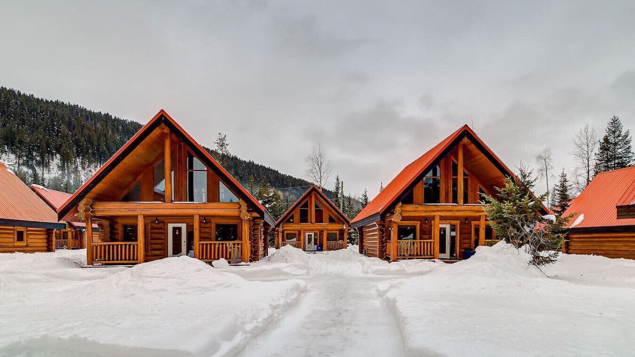 Photo of Outdoor in Golden