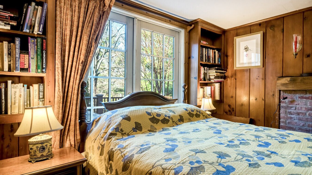 Photo of Bedroom in Norwalk