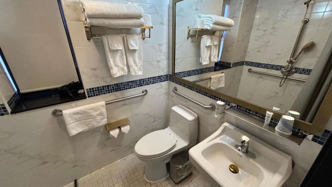 Photo of Bathroom in Chinatown