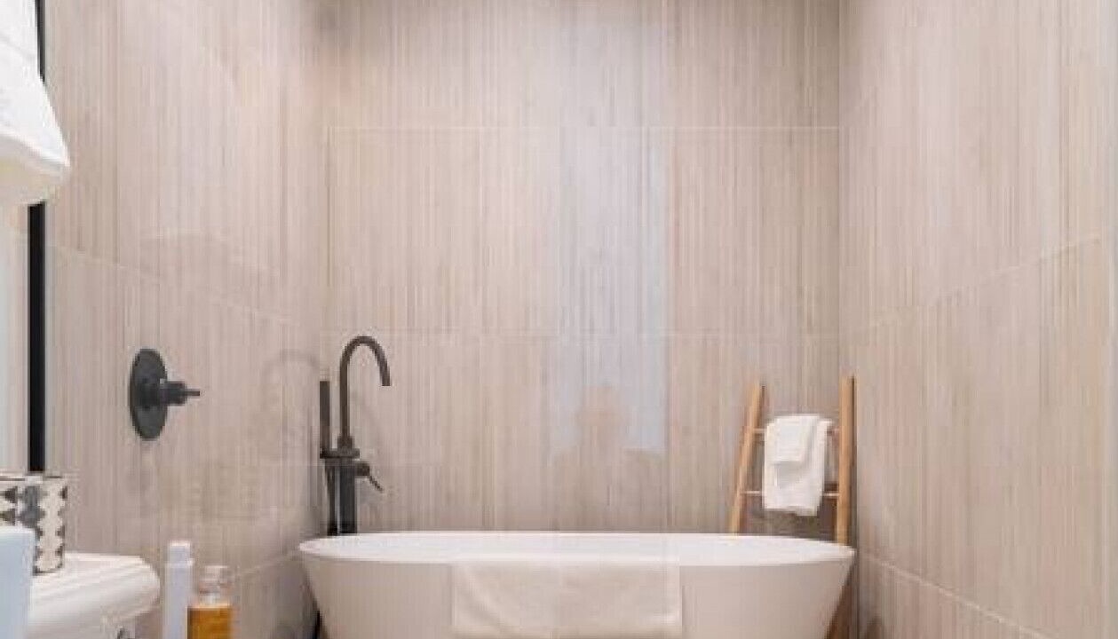 Photo of Bathroom in East Hampton North