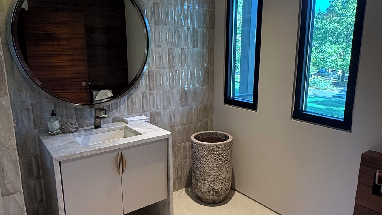 Photo of Bathroom in Plaza Midwood