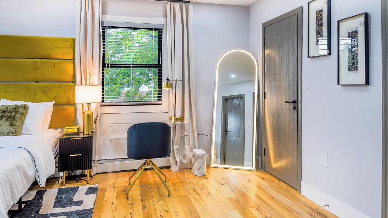 Photo of Bedroom in Queens