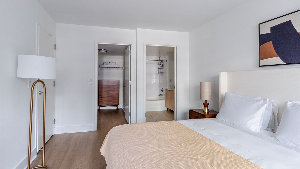 Photo of Bedroom in Hunters Point