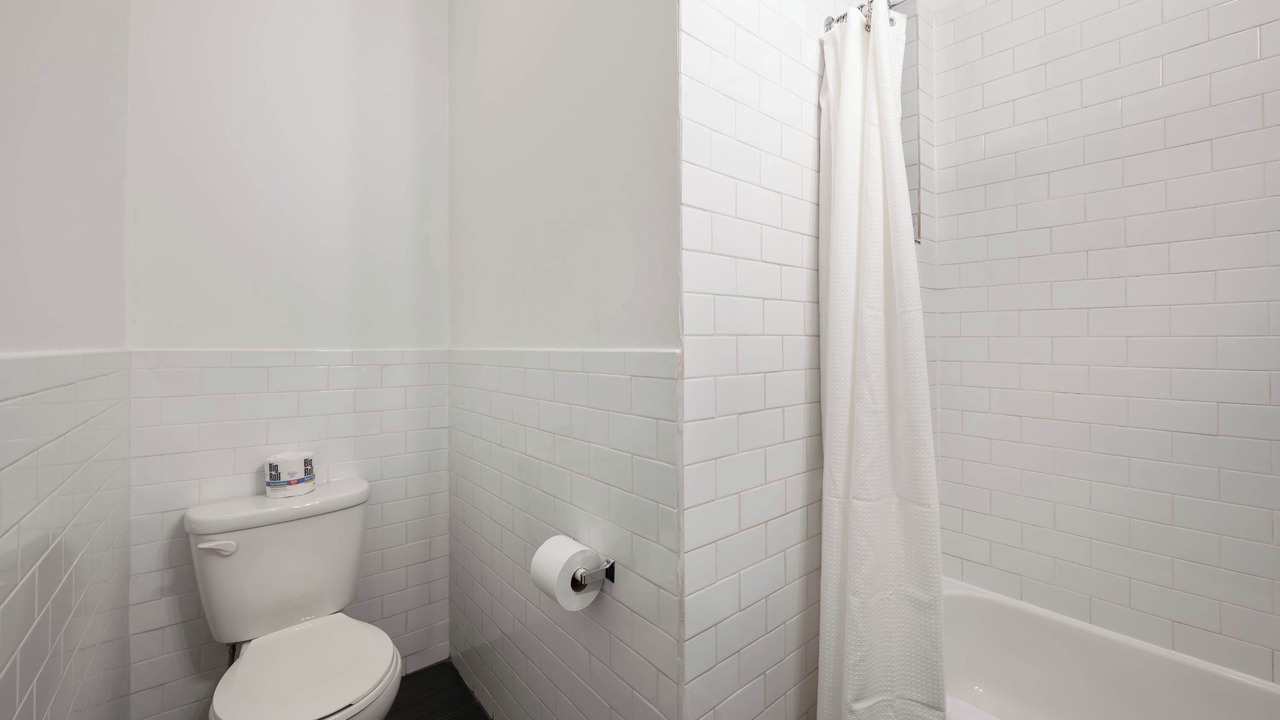 Photo of Bathroom in Chinatown