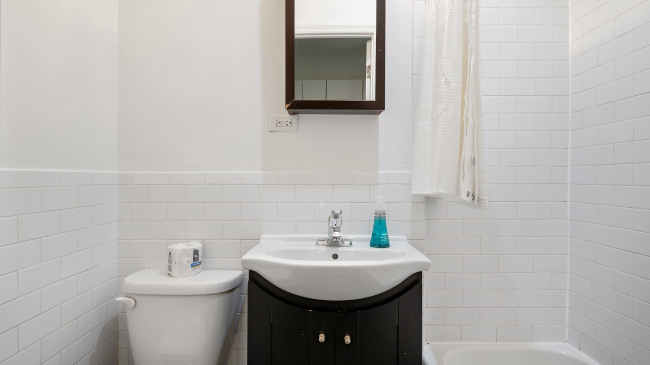 Photo of Bathroom in Chinatown