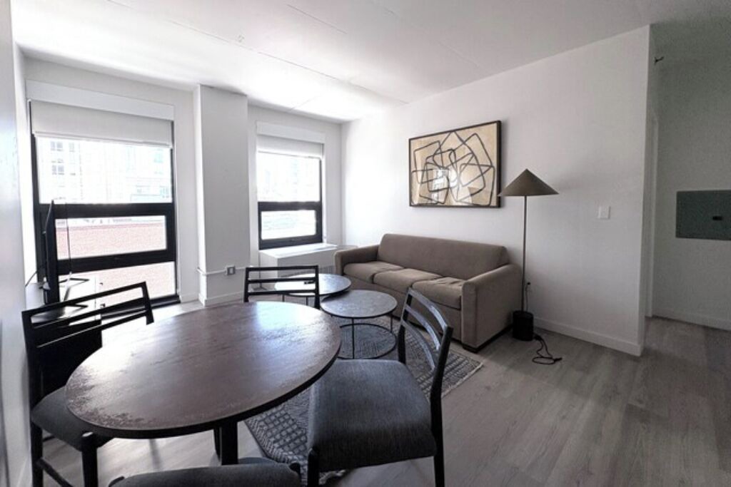 Photo of Livingroom in Hunters Point
