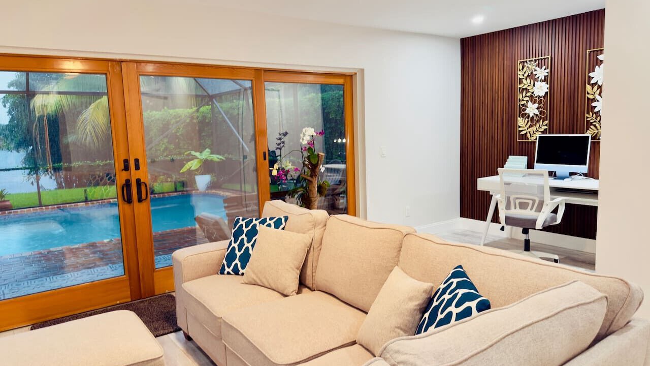 Photo of Livingroom in Lake Clarke Shores