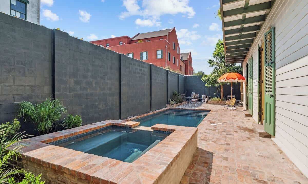 Photo of Outdoor in Seventh Ward